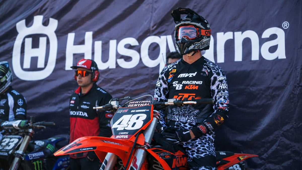 MVD Racewear rider in custom gear
